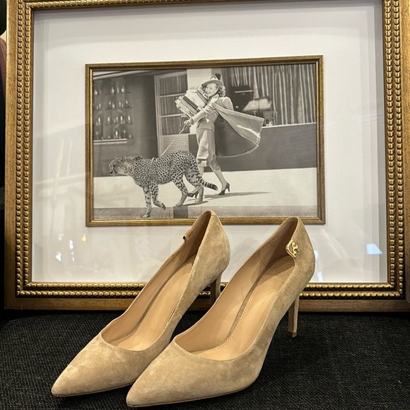 Tory Burch Tan Suede Pointed Toe Pumps Gold Logo Heel Sand Heels - Picture 2 of 16
